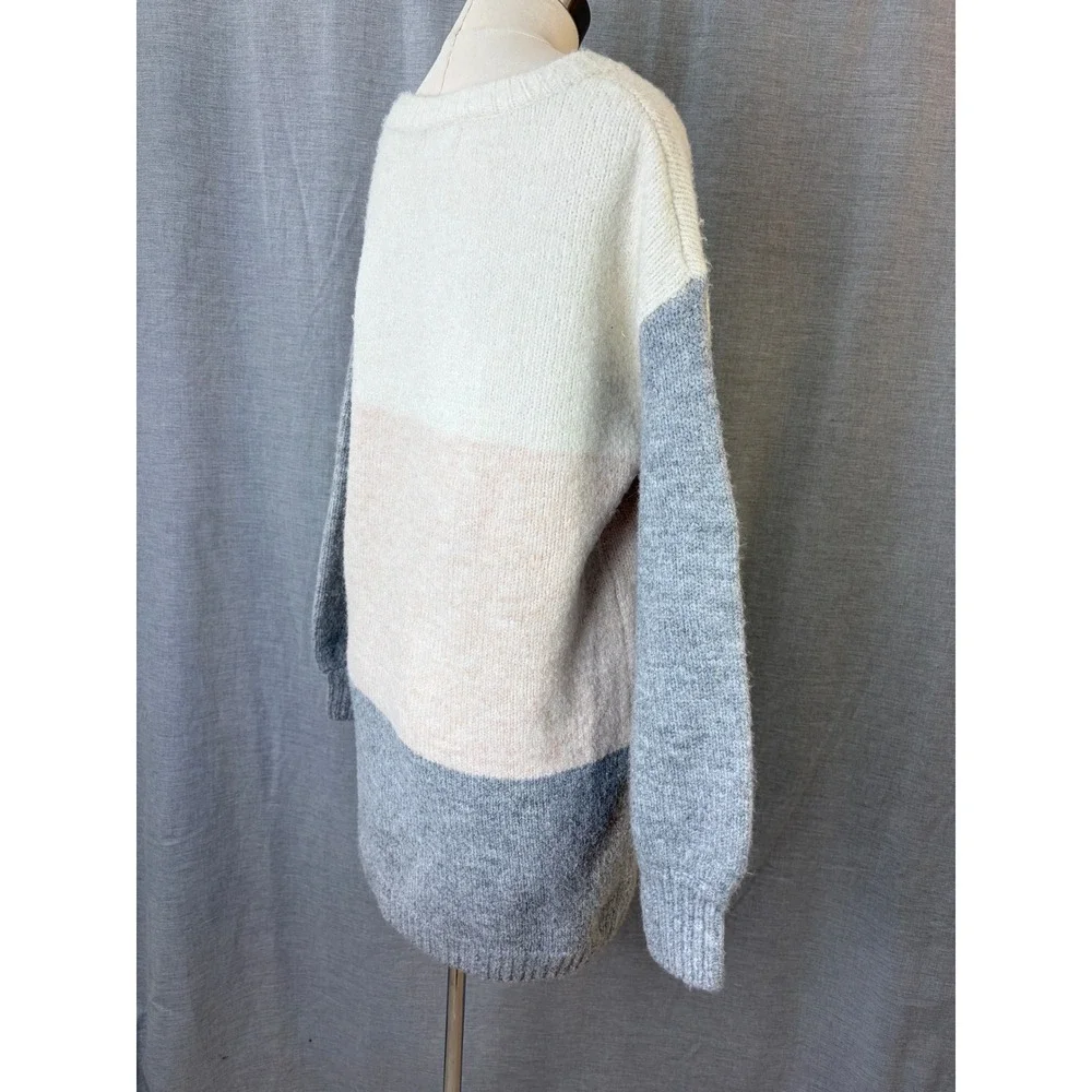 Skies Are Blue Colorblock Long Tunic Sweater Soft Neutral Cream Pink Gray Cozy M